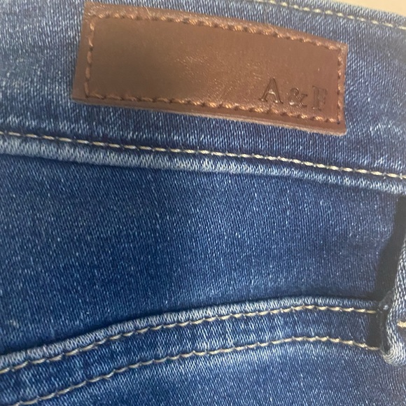 Simone high rise jean leggings, Abercrombie and Fitch, size 26. - Picture 5 of 5